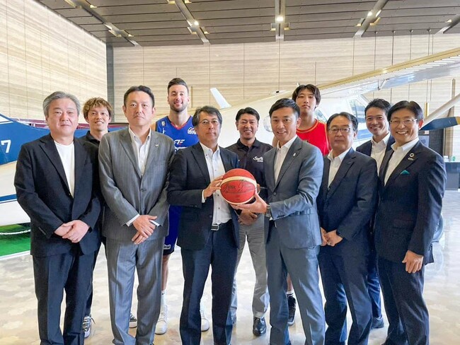 愛知県4クラブ合同で中日新聞社を表敬訪問