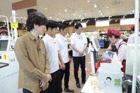 【DAIGOも台所】注目してほしいのはO・H・P！？　ＤＡＩＧＯがお料理の講師陣と初の食材買い出し ＆ ラグジュアリーホテルでのお料理体験に大興奮！
