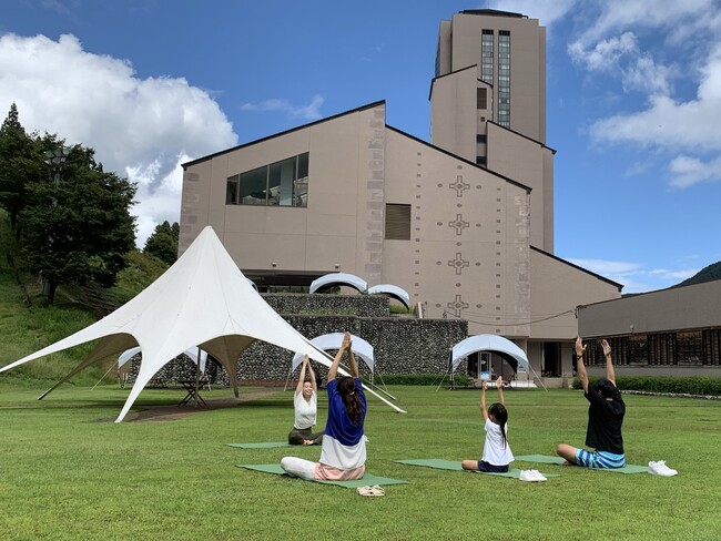 「越後湯沢でウェルビーイングな旅を」 10月9日スポーツの日、お子さま（18才以下）参加費無料のヨガフェスを開催