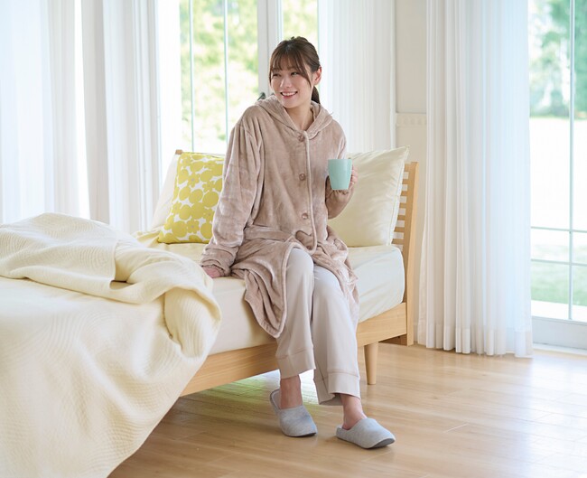 「選べる、見つかる、あたたかさ」PB「CLOSSHI PREMIUM」から着る毛布が新登場！