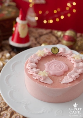 ホワイトクリスマスに美しく映える、Q-pot CAFE.「Christmas Ribbon Cake」予約開始！