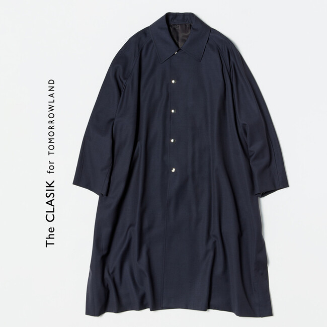 10月13日(金)よりトゥモローランド下記店舗にて、〈The CLASIK〉の定番バルカラーポンチョに〈DORMEUIL〉社の別注ファブリックを載せ替えた別注コートを発売いたします。
