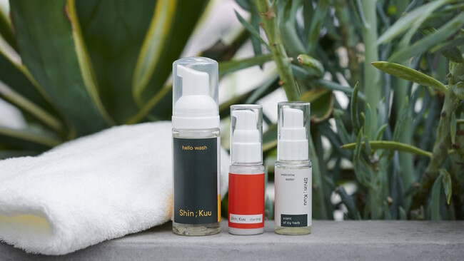 ほぼ日の「Shin;Kuu」から、肌の調子にあわせて選べる3つの「ミニスターターセット」を発売します。