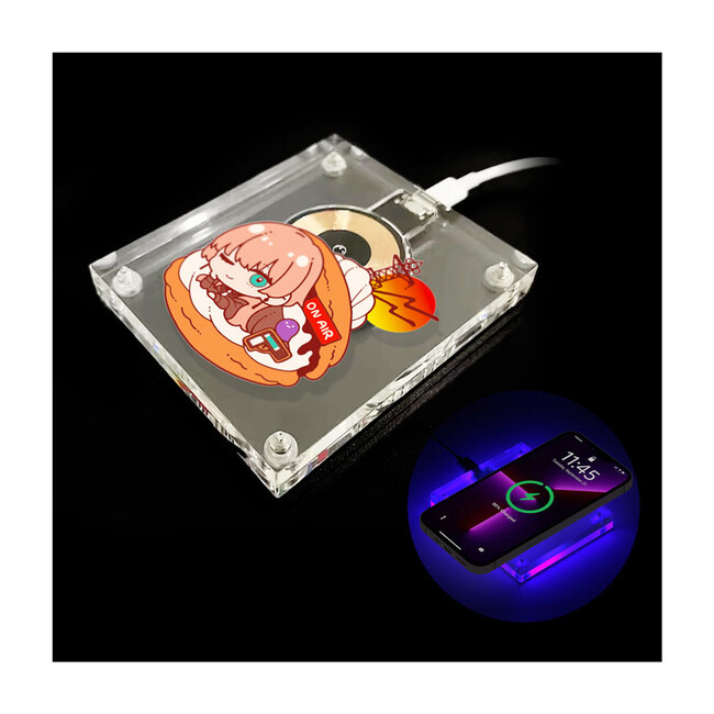 アクリル製のLEDワイヤレス充電器を1個から、あなただけのオリジナルに！ME-Q（メーク）が提供する特別な充電器をご紹介（2023.10.13販売）