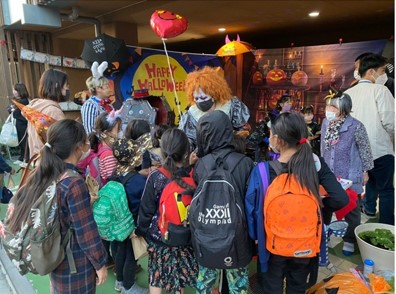 【ハロウィンイベント！】地域のみんなで参加しよう！　10月31日、親子300名ほど招待し、東京都板橋区の「愛の家 板橋小茂根」にて実施。町会・保育園・介護施設で合同開催
