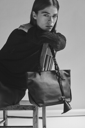 discord Yohji Yamamoto、伊勢丹新宿店に11月1日水曜日より11月7日火曜日まで期間限定ストアがオープン