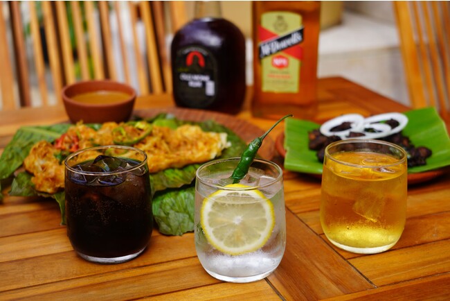 南インド料理『Kerala Kitchen（ケララキッチン）』本場ケララの飲み方やインド産のリキュールを楽しめる「オリジナルカクテル3種飲み比べセット」提供開始！