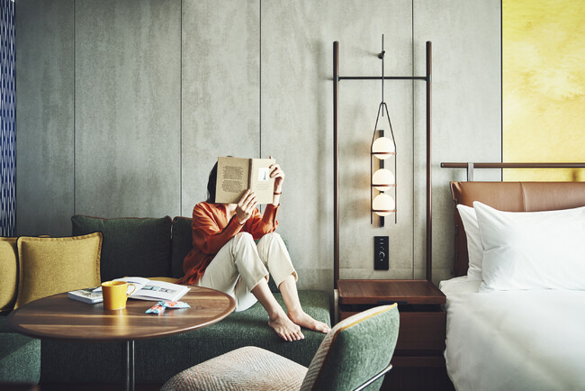 【voco大阪セントラル 日常の喧騒から離れ、本と共に過ごす “Me time” を提案】宿泊プラン「読書と至高の睡眠プラン」10月27日予約受付開始