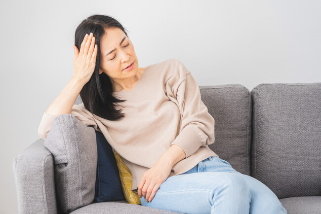 「働く男女の更年期症状に関する意識調査」を実施