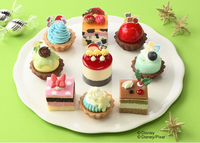 【銀座コージーコーナー】毎年大人気！クリスマス限定、ディズニーデザインのプチケーキアソート。今年はピクサー映画のキャラクターが登場！