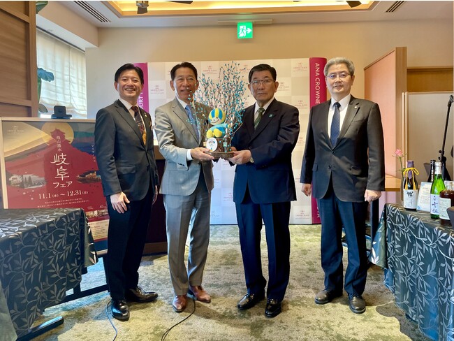 【ANAクラウンプラザホテルグランコート名古屋】飛山濃水 岐阜フェア 岐阜県 古田知事がフェア初日に応援に駆け付けました。