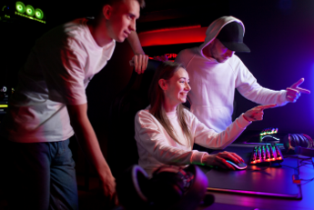 【成田空港内従業員の交流促進】eスポーツを活用した実証実験の実施について