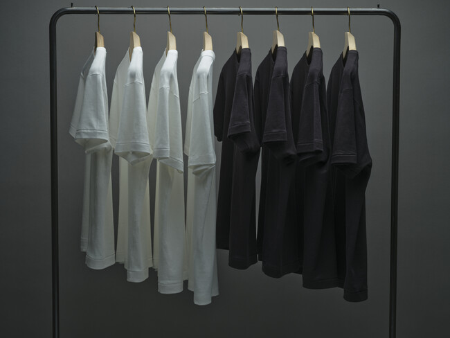 UNDEDRSON UNERSONが提案する究極のTシャツ“UU990T”