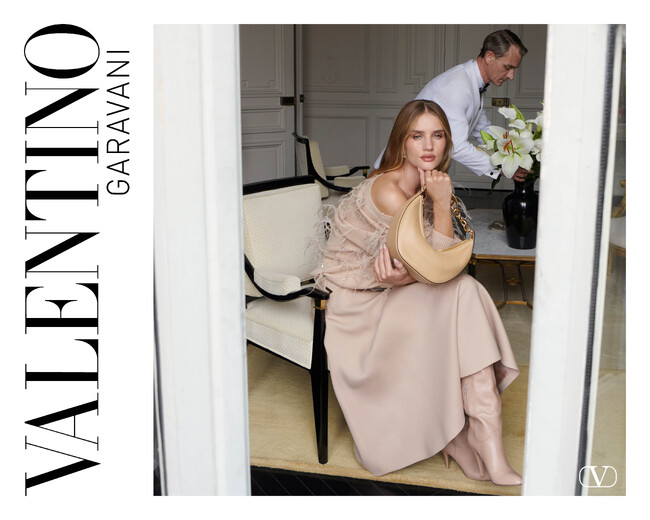 ヴァレンティノ、2024年スプリングコレクションのキャンペーン、‘ヴァレンティノ パリ, ア ナイツ テール’ を発表