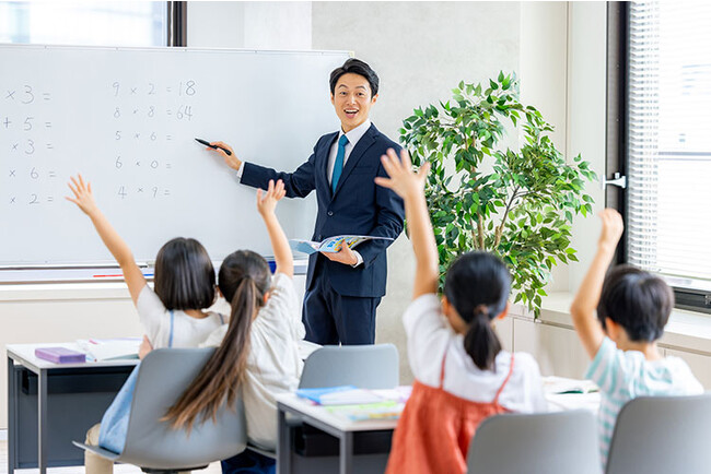 【調査結果】8割以上の小中学生が「苦手な先生がいる」と回答。担任になって欲しい有名人には阿部亮平や芦田愛菜も