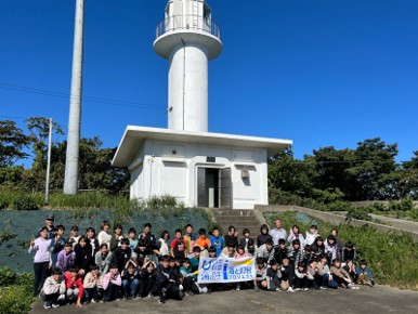 灯台を起点とした学習プログラム創出に向け青谷小・中・高校で特別授業を開催！