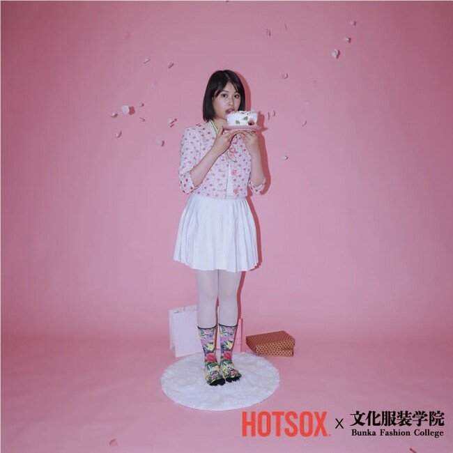 【ロフト】「文化服装学院×HOTSOX」コラボソックスII　全国のロフト9店舗でプロモーションバトル販売！