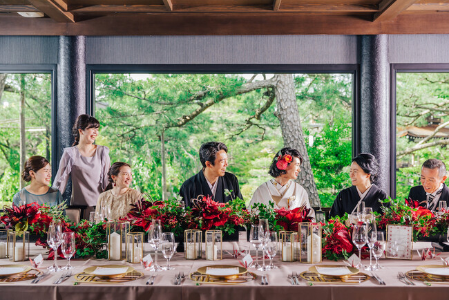 【VMG HOTELS & UNIQUE VENUES】平安神宮会館より“親子参加大歓迎”でフルコース試食会に無料でご招待するお料理重視向けブライダルフェアを11月25日に初開催