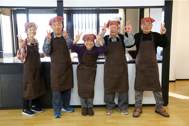 【エムケイ・コーポレーション】やりがいの創出＆地域社会とのつながりを目指し　デイサービス利用者さまが生地から作る本格「手作りどら焼き」を販売します！