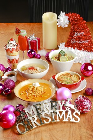 【モクシー大阪新梅田 Bar moxy】12月限定メニューの登場！あったかメニューやクリスマス気分を味わえるデザート＆カクテルも！