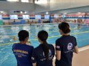 日本式水泳プログラムの説明を受けるベトナム人コーチ 日本式水泳プログラムの説明を受けるベトナム人コーチ