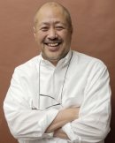 創業者・似鳥 栄喜氏(2004年撮影) 創業者・似鳥 栄喜氏(2004年撮影)