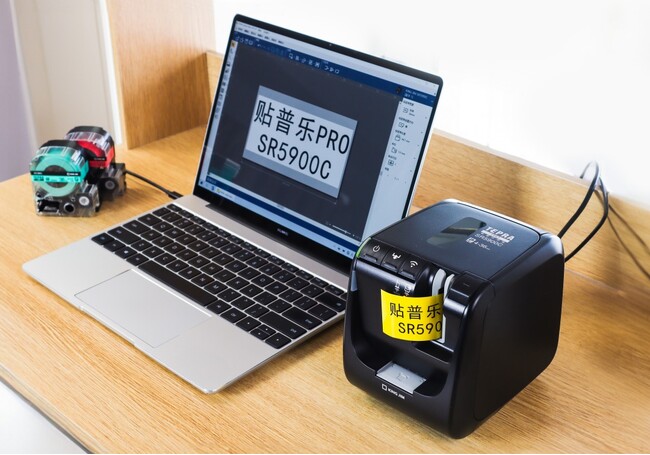 中国語に対応したパソコン・スマートフォン専用モデルを追加　ラベルプリンター「テプラ」PRO SR5900C 発売