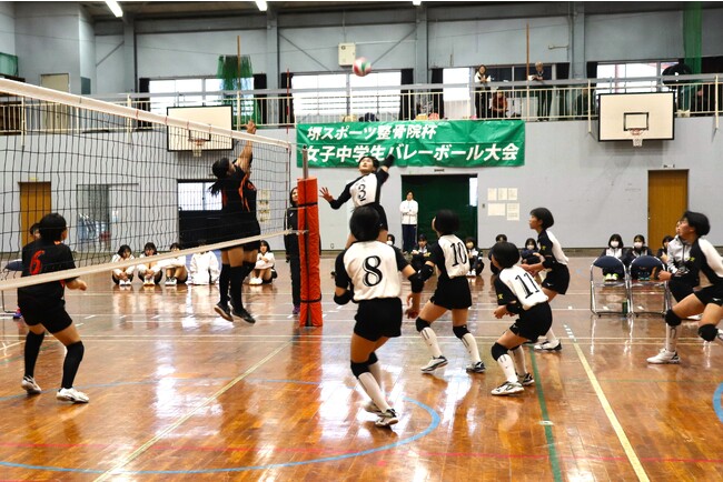 「第2回 SAGA 堺整骨院杯 中学生女子バレーボール大会」に、堺整骨院グループが救護トレーナーとして運営をサポート致しました！