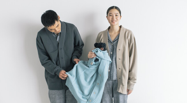 お風呂上がりにさっと羽織る『くまの夜ふかしカーディガン』、新色を加えた「ねむくまカラー」3色で再登場!