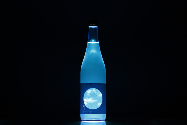 まるで水族館のようなラベルの日本酒「海月」が新登場