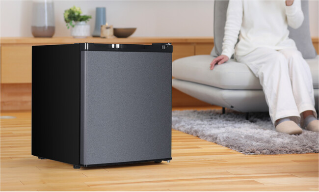 【新色登場!】セカンド冷凍庫におすすめの33L　1ドア冷凍庫の新色を、ジェネリック家電ブランド「MAXZEN」より2023年11月21日から発売