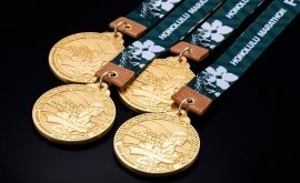 純金製の優勝メダル 純金製の優勝メダル