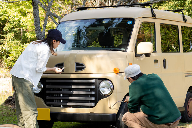 第12回大阪モーターショーに初出展!車用DIYペンキで全塗装したつや消し車両を展示