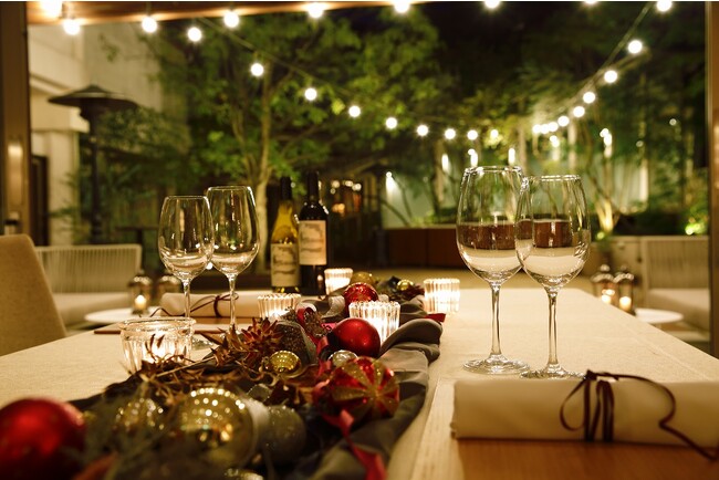 開業7４年の【リビエラ東京】でクリスマス限定スペシャルコースを堪能。池袋駅C3出口から徒歩1分の都会の杜でリュクスなJAZZに癒される聖なる夜を。【茶寮リビエラの庭】では和のクリスマスを！