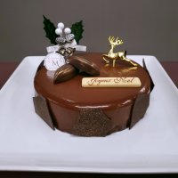 MAGIE DU CHOCOLATが毎年完売の手作りにこだわる「クリスマスケーキ3種」の予約を12/15まで受付中　～人気のピスタチオクリームを使用した新作が登場～