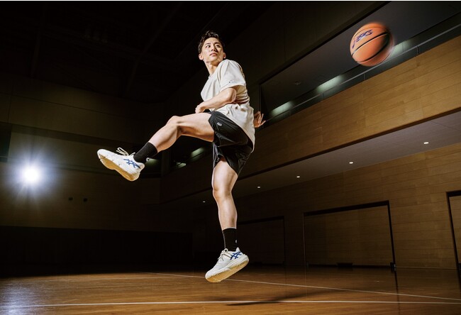 河村勇輝選手着用のバスケットボールシューズ「UNPRE ARS LOW 2」を発売！