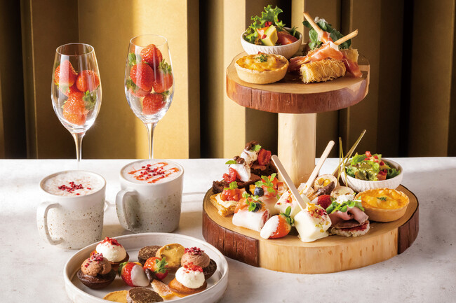【クロスホテル京都】甘酸っぱい国産苺とチョコレートの競演！KIHARU de Afternoon Tea「ストロベリー＆チョコレート デライト」登場
