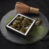 琥珀糖専門店「魔法の琥珀糖(まほうのこはくとう)」の期間限定フレーバー「プレミアム・抹茶」11月30日から発売！
