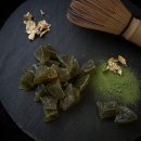 高級宇治抹茶を使用 高級宇治抹茶を使用