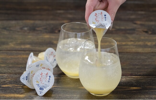 国内酒類メーカー初!梅乃宿酒造からお手軽・簡単にカクテルが楽しめるポーションタイプのリキュールを発売