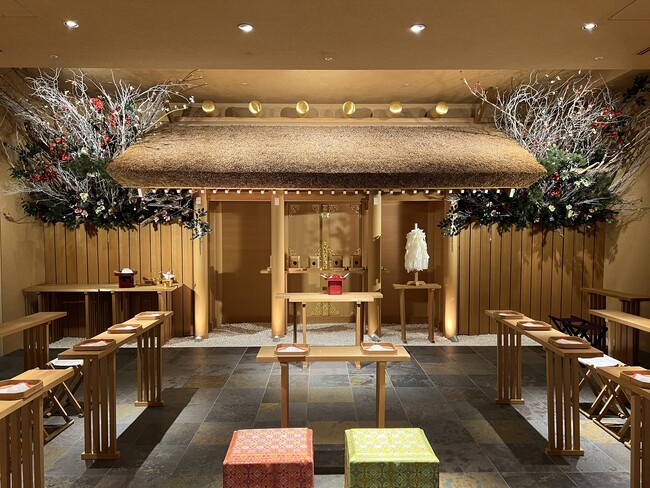 【ANAクラウンプラザホテルグランコート名古屋】四季折々の花木が彩る館内神殿が、冬化粧の装いへリニューアル