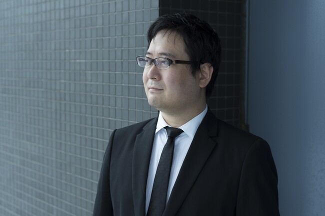 米澤穂信さん初の警察ミステリー『可燃物』が、今年度ランキングで圧巻の「三冠」を達成！