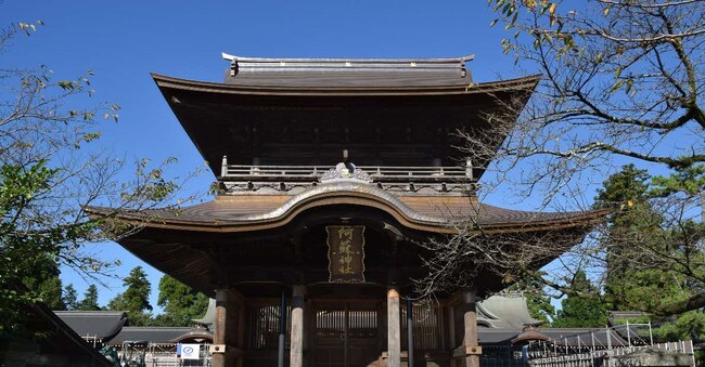 阿蘇神社楼門　12月7日に復旧完了