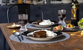 柿安プレミアム 牛ほほ肉カレーイメージ 柿安プレミアム 牛ほほ肉カレーイメージ