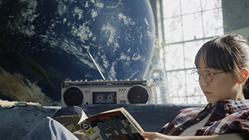 「サントリー天然水」新ＴＶ-ＣＭ　未来の水をいま、森からつくる、ウォーター・ポジティブ！ 芦田愛菜さんが大自然と会話！？「地球との会話」篇／「雲との会話」篇　１２月１２日（火）からオンエア開始