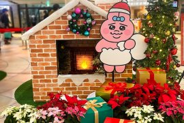 『ホワイティうめだで過ごすクリスマス』花装飾【場所:泉の広場】 『ホワイティうめだで過ごすクリスマス』花装飾【場所:泉の広場】