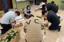 広場を灯す竹あかりは、学生たちが制作しました 広場を灯す竹あかりは、学生たちが制作しました