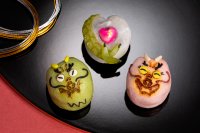 個性的な見た目が特徴的な龍モチーフのまんじゅう「I Love 龍(りゅう)」が12月29日(金)より期間限定で販売開始！