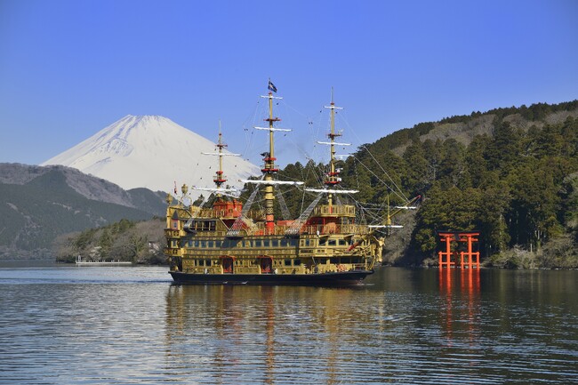 箱根海賊船『駅伝応援号』を運航いたします
