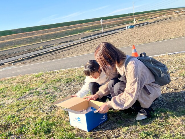 茨城県境町で初の「レベル3.5」飛行で移動車両上空を横断したドローン配送を実施